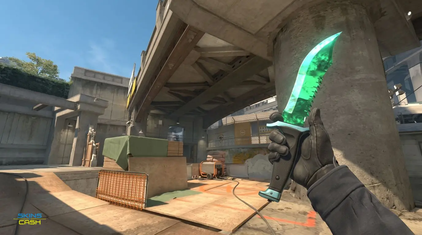 ★ Bowie Knife | Gamma Doppler Emerald — In-game inspect