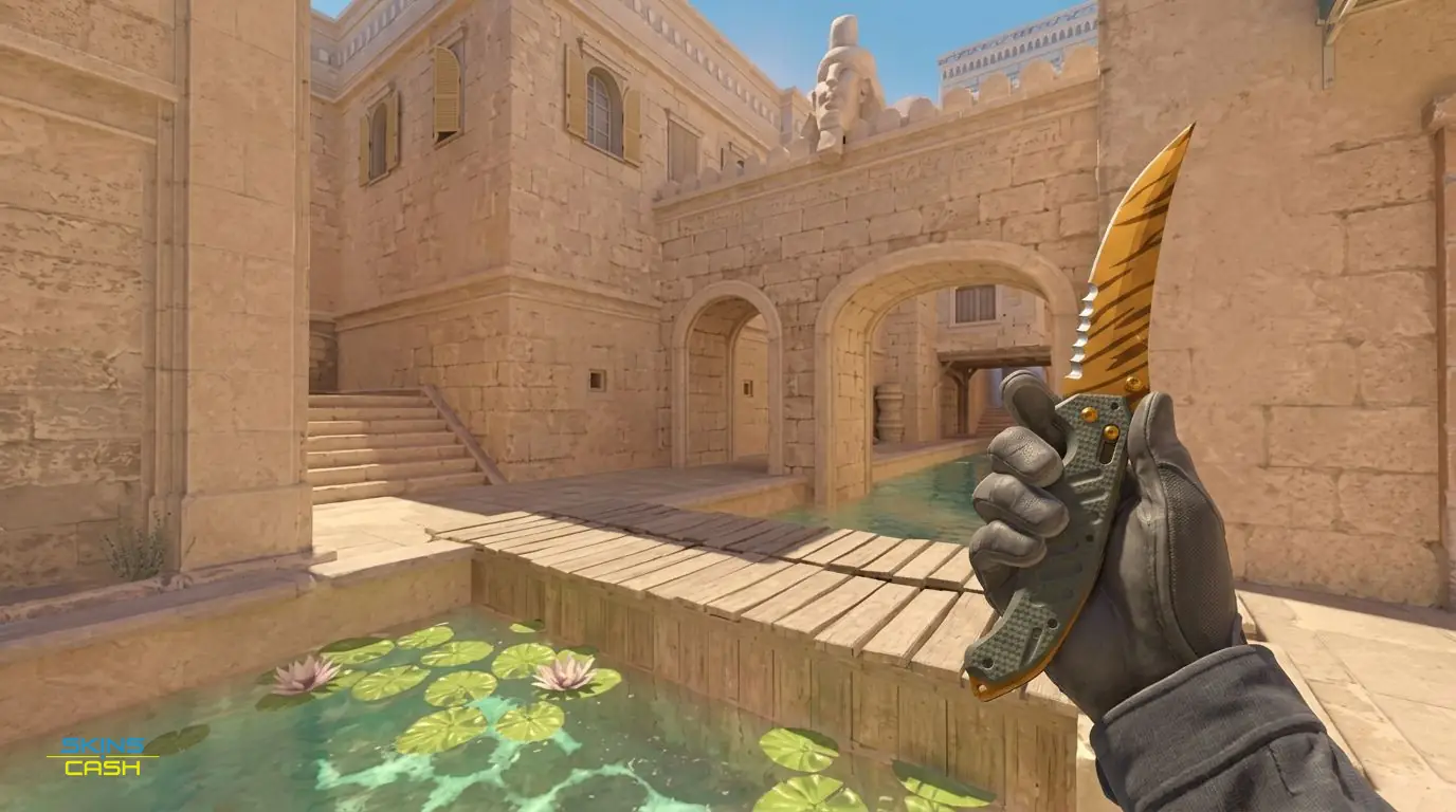 ★ Flip Knife | Tiger Tooth — In-game inspect