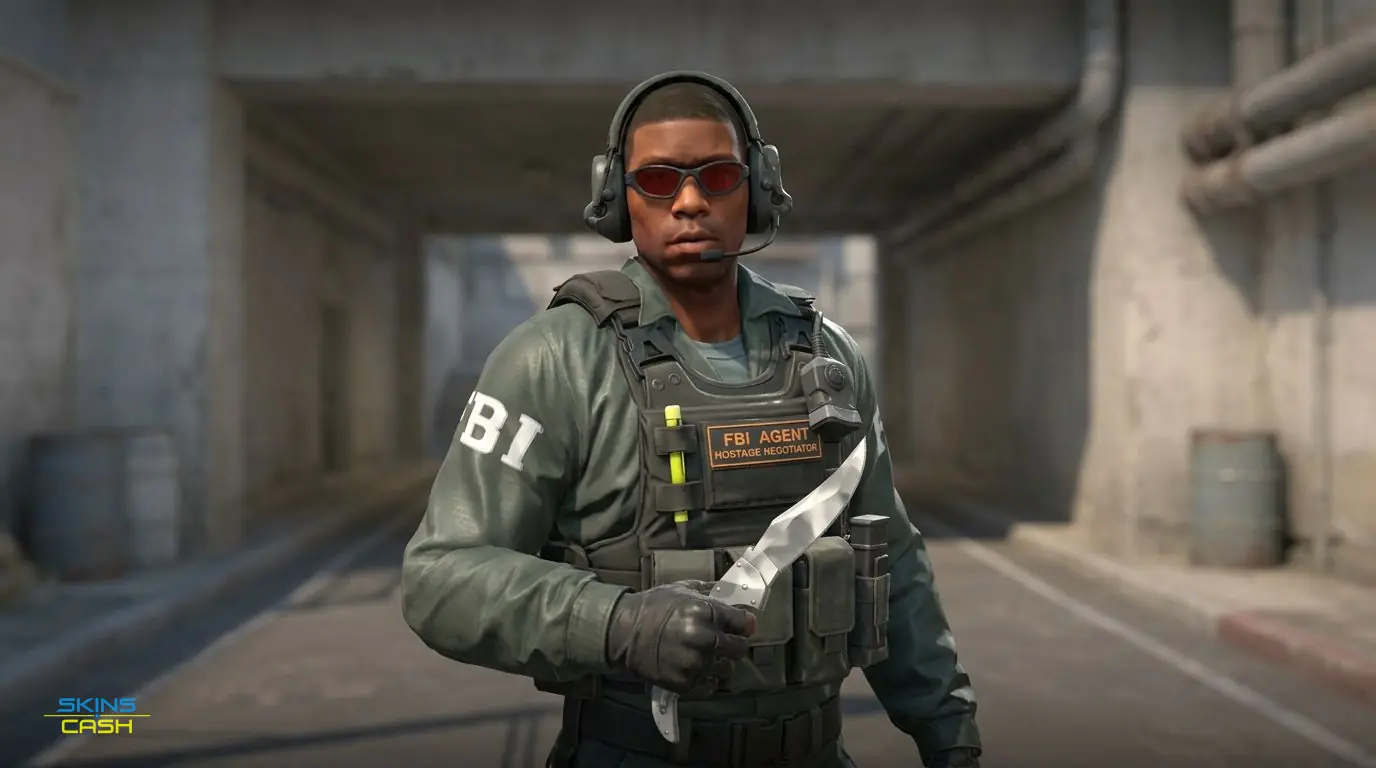 ★ Falchion Knife | Urban Masked — In the field