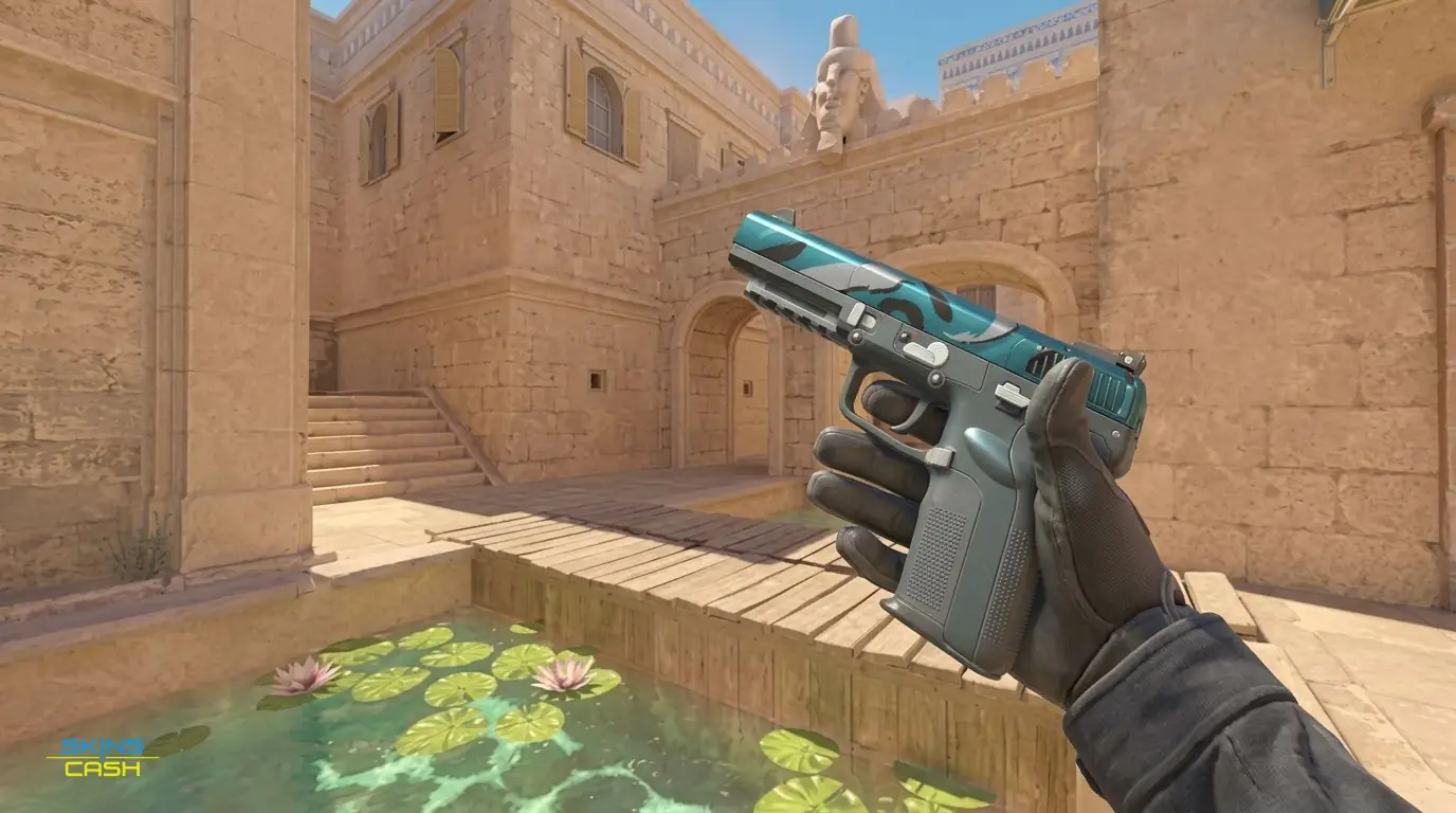 Five-SeveN | Fowl Play — In-game inspect