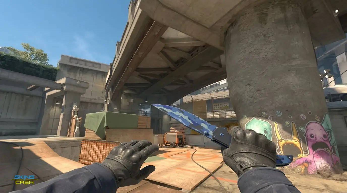 ★ Falchion Knife | Bright Water — In-game inspect