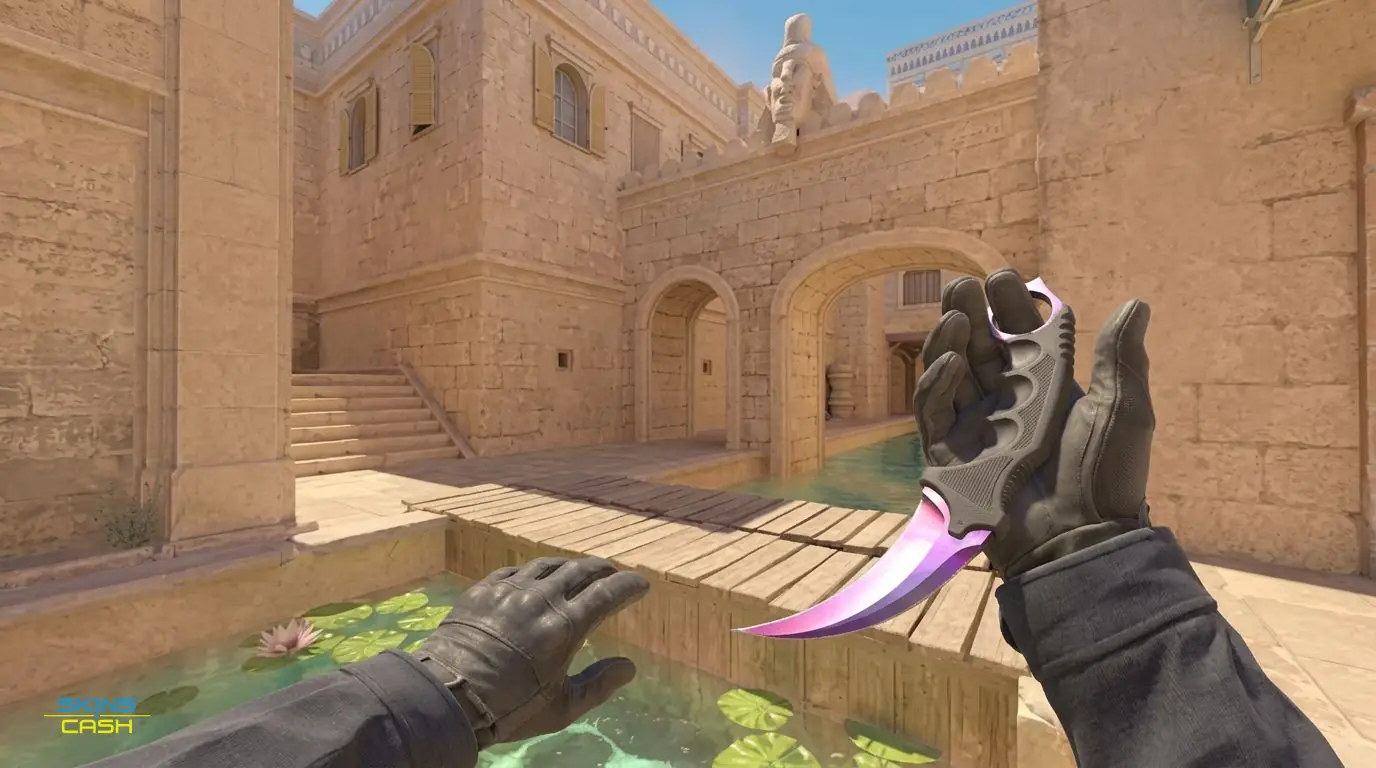 ★ Karambit | Fade — In-game inspect
