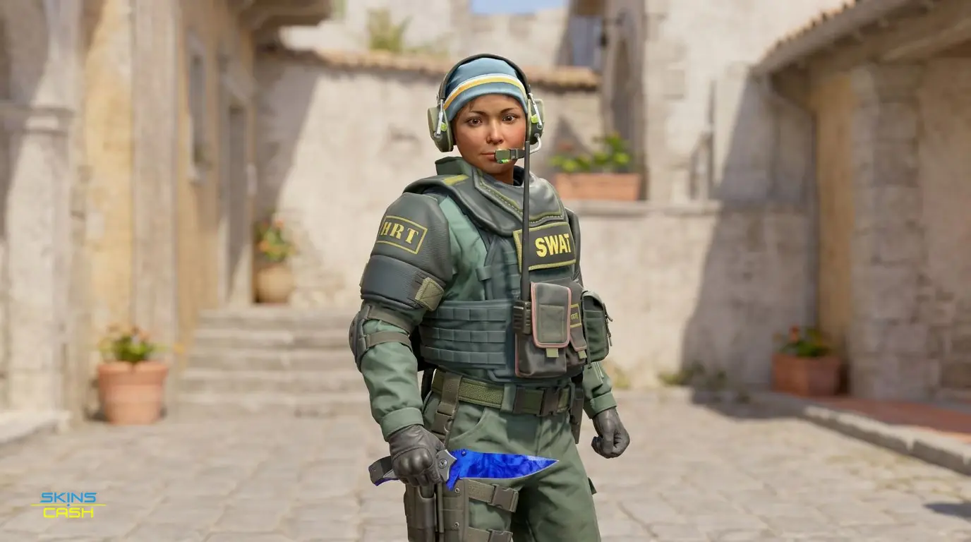 ★ Nomad Knife | Doppler Phase 4 — In the field