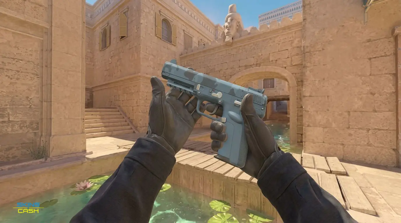 Five-SeveN | Forest Night — In-game inspect