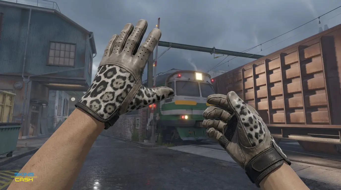 ★ Driver Gloves | Snow Leopard — In-game inspect