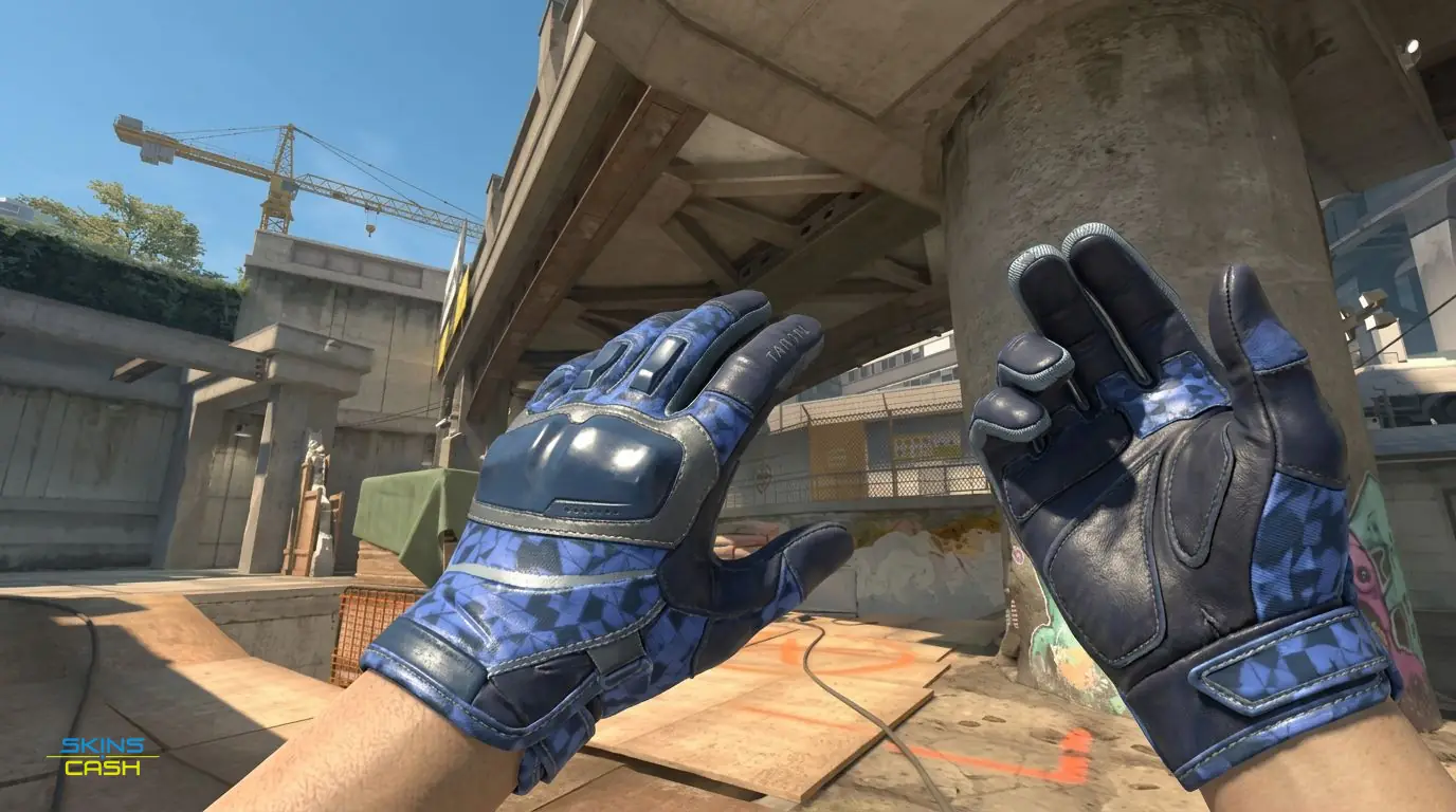 ★ Moto Gloves | Polygon — In-game inspect
