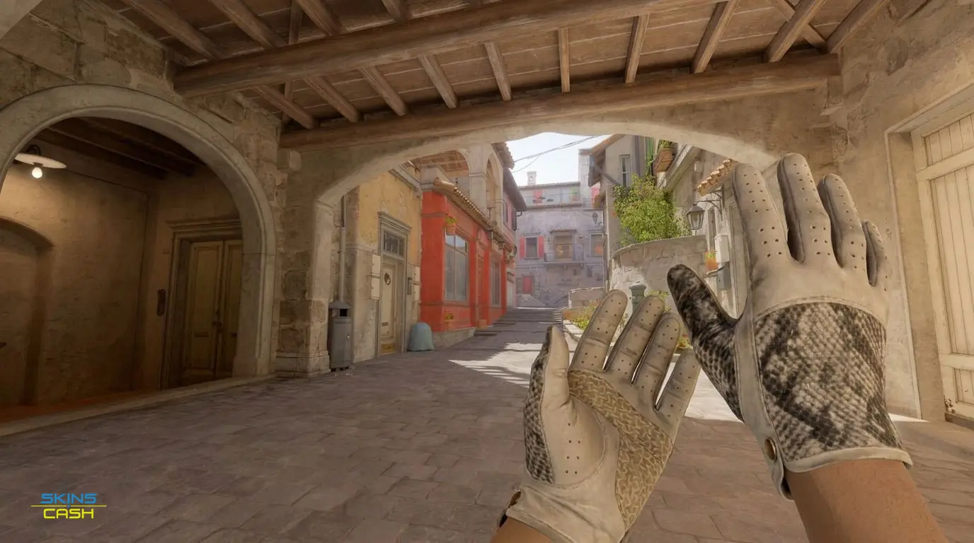 ★ Driver Gloves | King Snake — In-game inspect